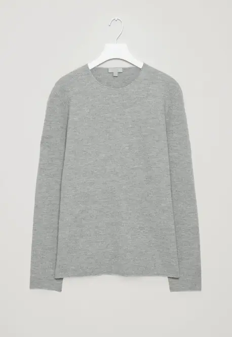 Camisola em lã, Cos, €79.png