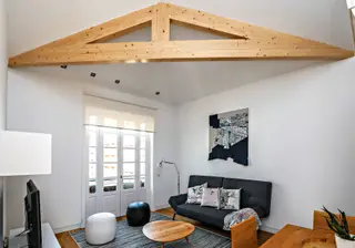 Os 14 apartamentos estão decorados com tecidos da empresa que se tem especializado em vestuário desportivo de alta competição e nas várias técnicas usadas na indústria têxtil