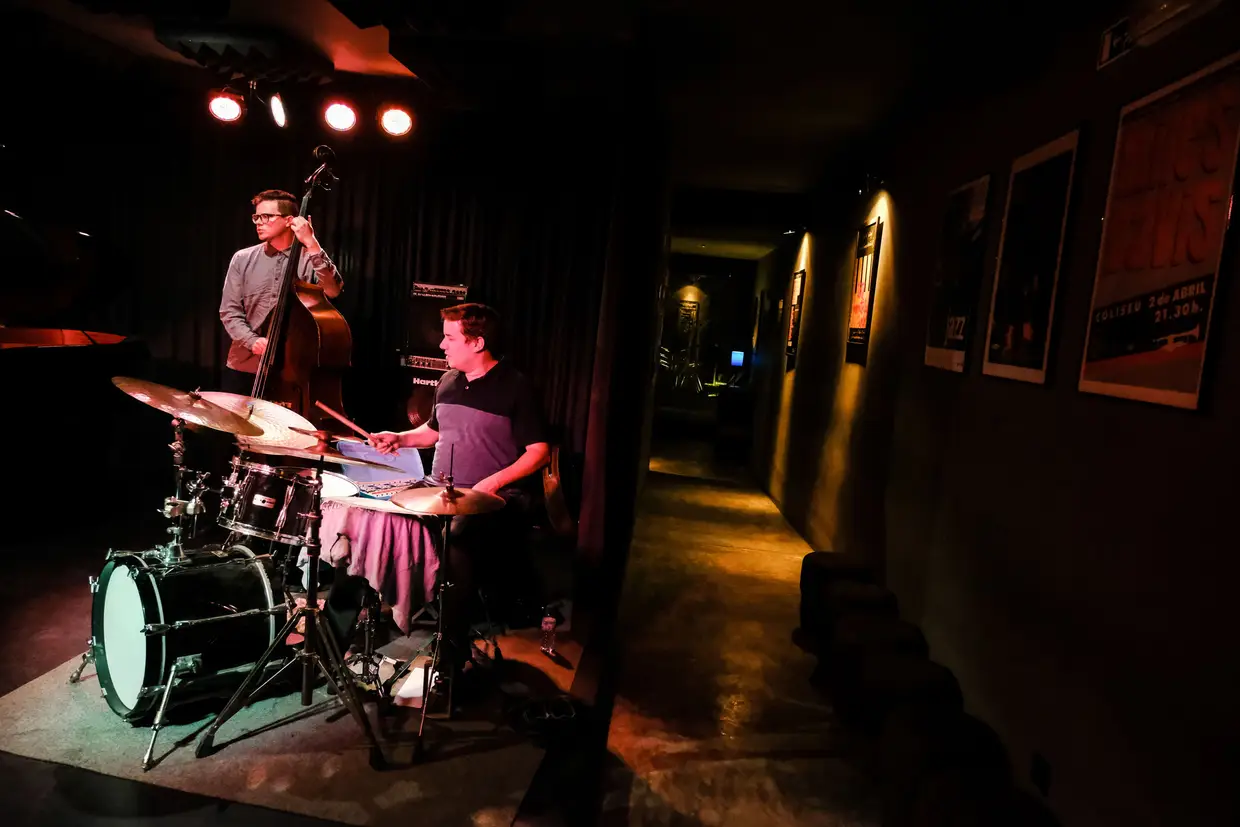 O Hot Club, que este ano está a assinalar o seu 70º aniversário, recebeu os canadianos Myriad 3