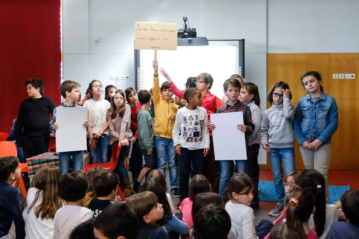 O final da dramatização do livro «O Segredo do Rio» juntou toda a turma do 4º.C