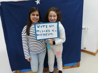 Apelo ao voto no livro «O Tubarão na Banheira»