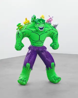 A escultura insuflável "Hulk (Friends)", de Jeff Koons