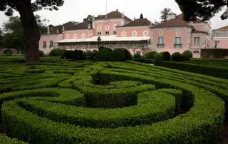 O jardim do Palácio de Belém, residência oficial do Presidente da República, está aberto a visitas livres e será palco de oficinas pedagógicas para crianças