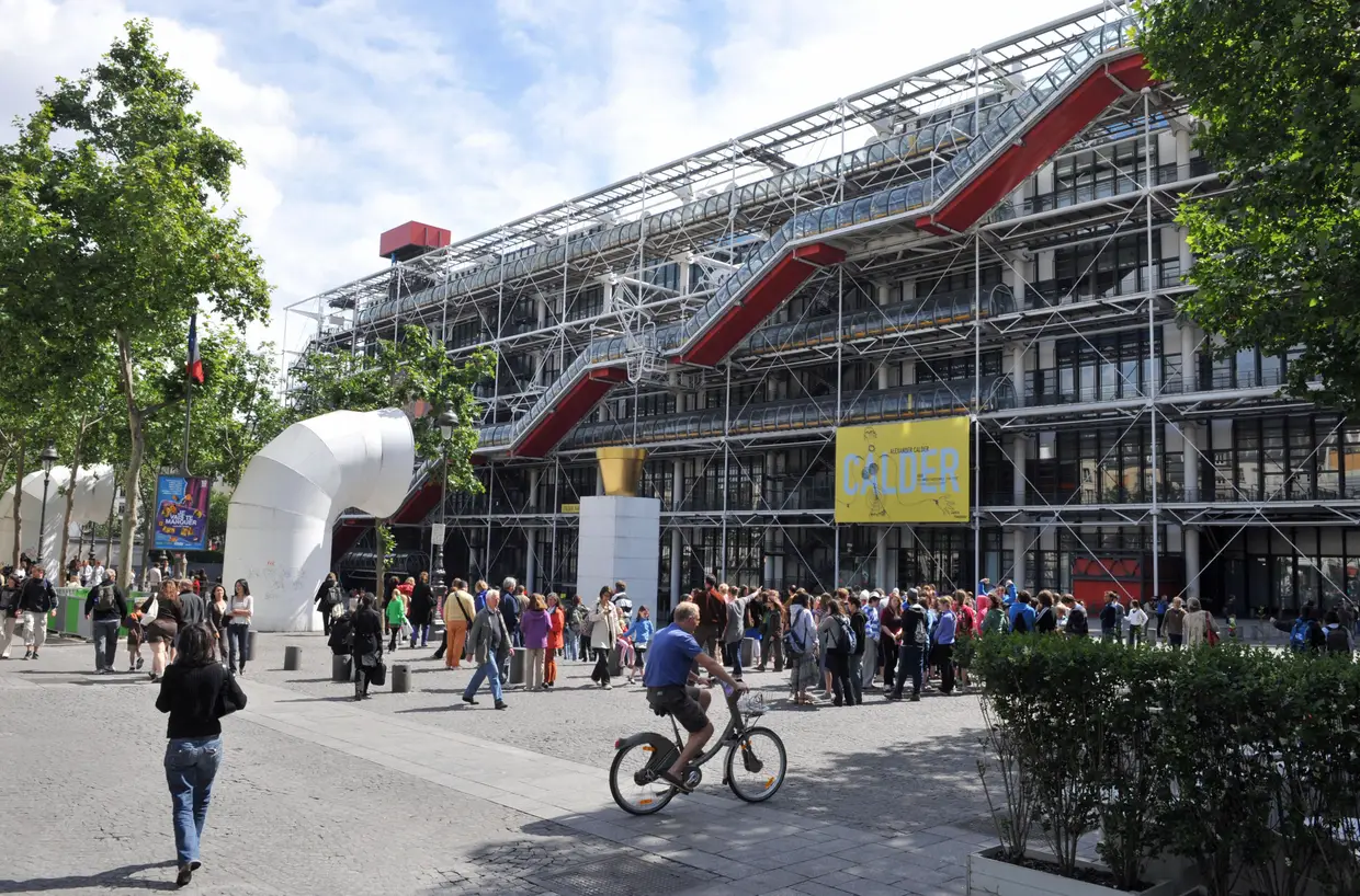20. Centro Pompidou (Paris, França) – Com três milhões e trezentos mil visitantes em 2017, teve, no início, algumas críticas devido à arquitetura arrojada.