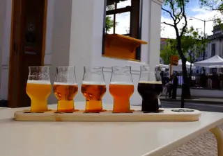 Existem aqui várias variedades de cervejas, das mais robustas àsmais cítricas