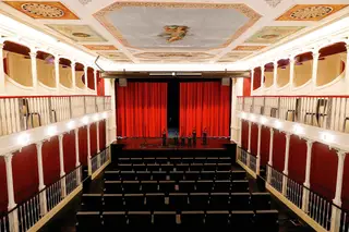 O Teatro Luís de Camões, em Lisboa, tem uma programação para crianças e jovens