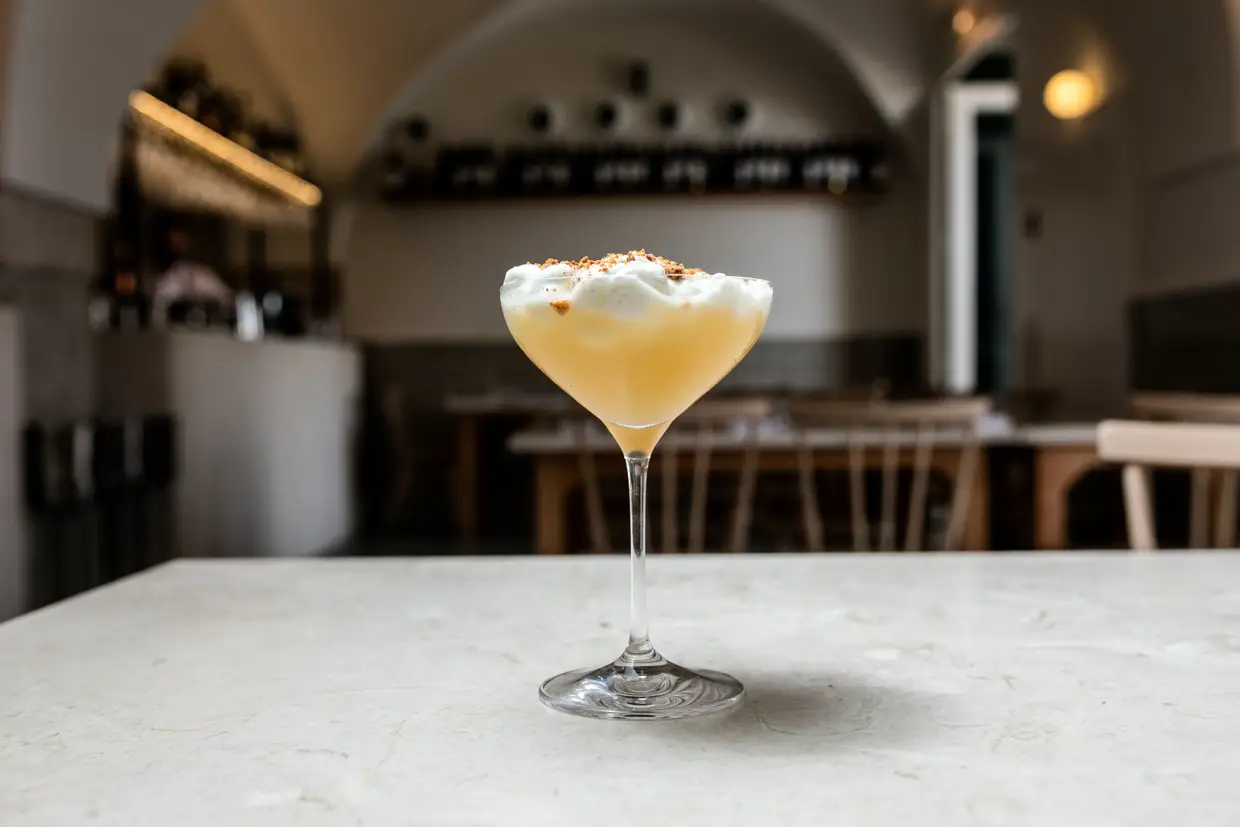 Amarguinha algarvia no licor de amêndoa amarga e flor de sal