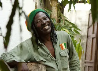 O cartaz volta a trazer a Carcavelos alguns dos maiores nomes mundiais do reggae, como o marfinense Alpha Blondy