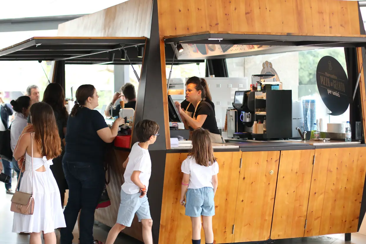 O quiosque foi desenhado pelo arquiteto Tiago Silva Dias