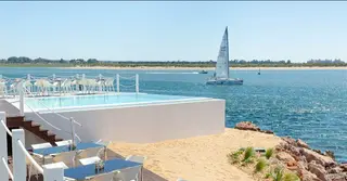 O Grand Beach Club, em Vila Real de Santo António