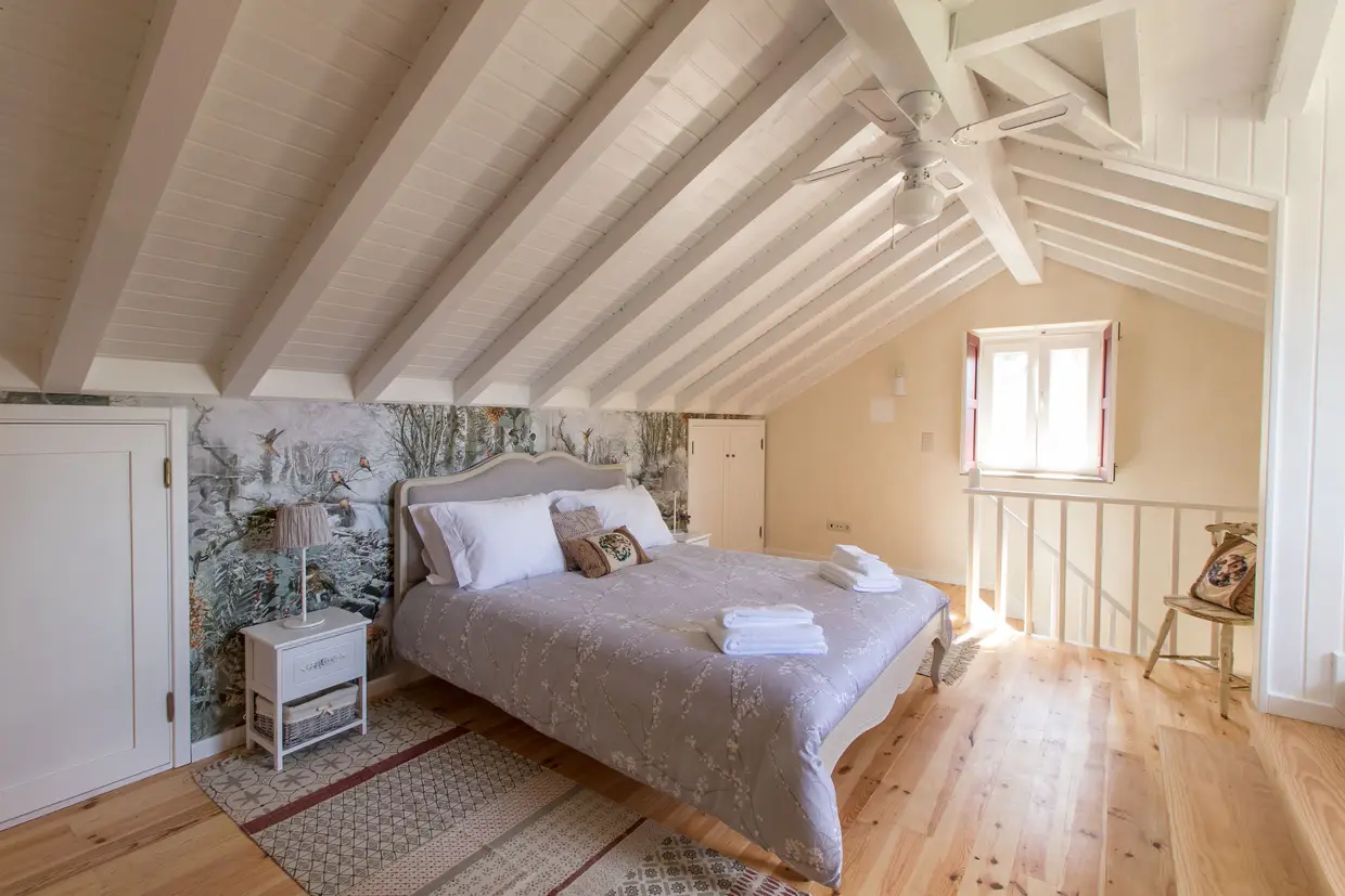 As seis casas de pedra têm decorações distintas – umas mais rústicas, outras mais românticas