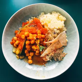 O Antigo Talho, em Lisboa, junta as refeições vegan a uma loja de produtos sustentáveis