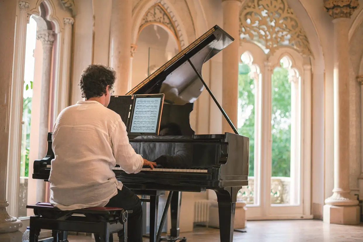 Na Sala da Música, ouvem-se temas relacionados com os filmes