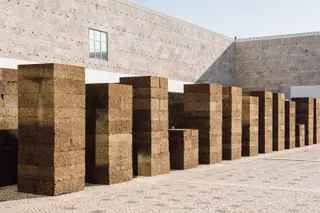 A instalação em cortiça do atelier Promontório, no CCB, em Lisboa