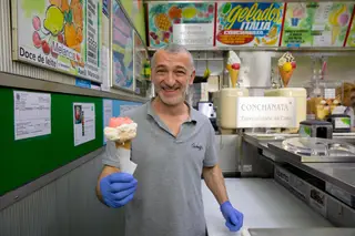 Conchanata - Michele Tarlattini trabalha cerca de 18h por dia e é o único a conhecer a receita dos gelados mais tradicionais da capital