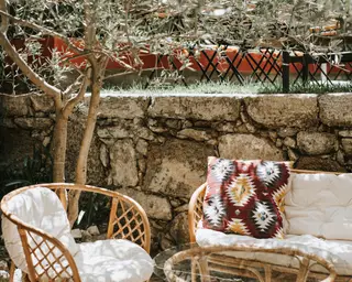 A cafetaria The Happy Nest transformou o pátio num jardim de inspiração mexicana