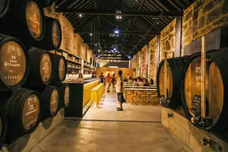 Fundada em 1918, a Poças Júnior acaba de abrir um centro de visitas, em Vila Nova de Gaia