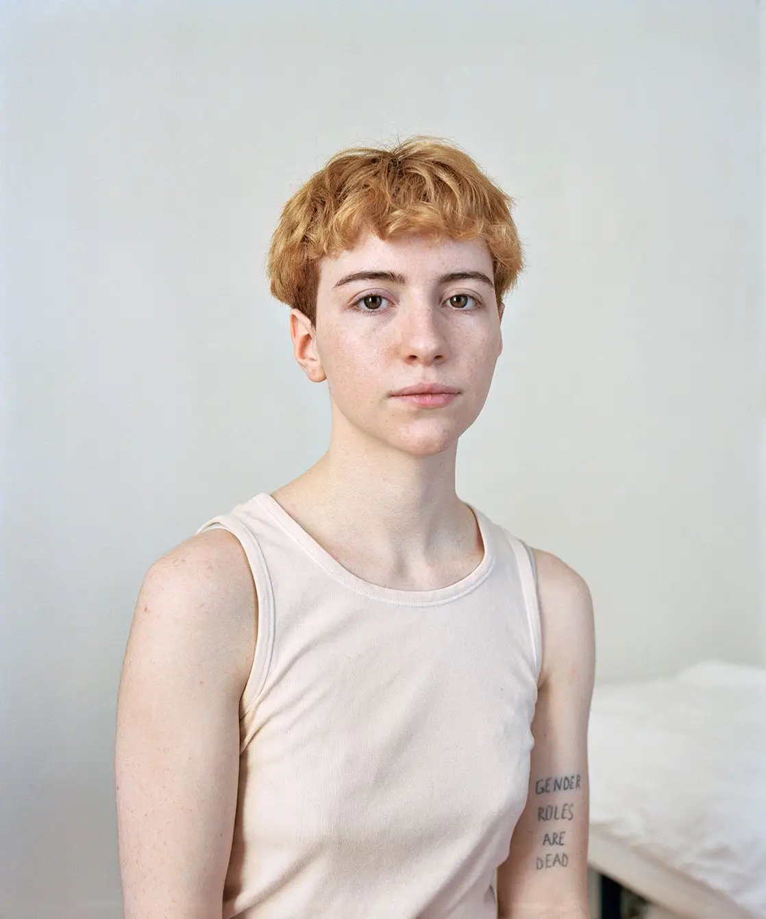 Na exposição “Inner Self”, Anne-Sophie Guillet retrata homens e mulheres cujas identidades escapam às normas e ao rigoroso binário homem/ mulher