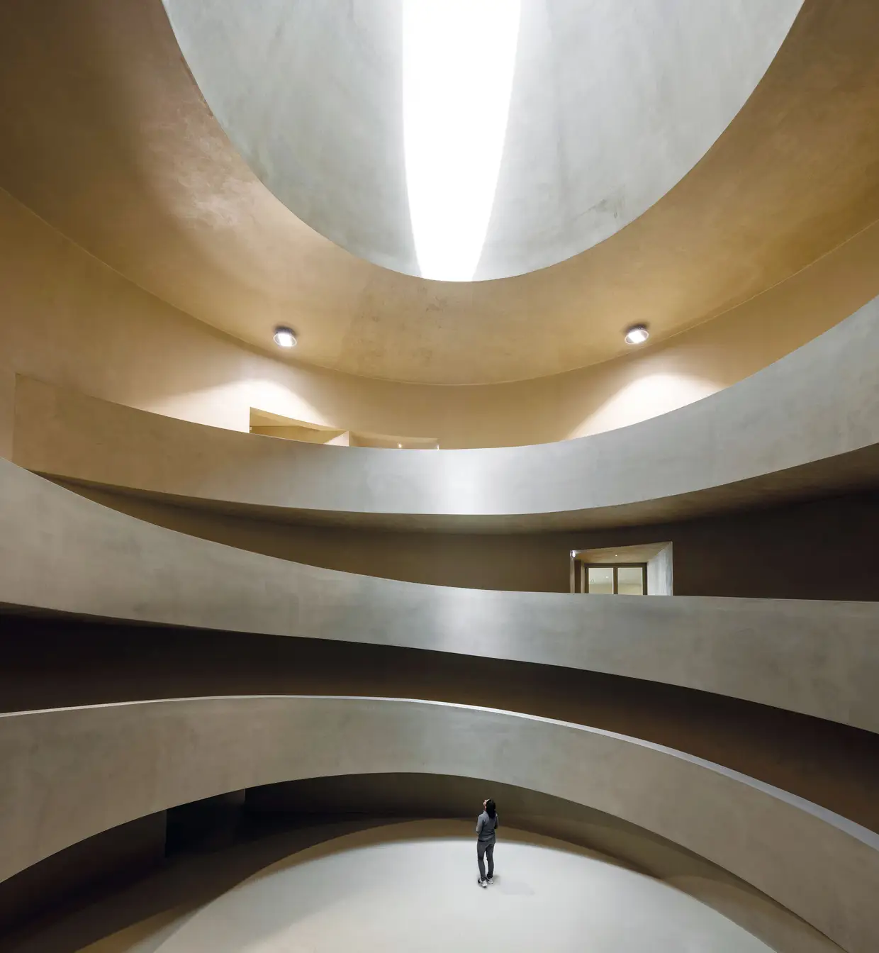 Na lista de prémios recebidos pela Herdade do Freixo, está o de Edifício do Ano 2018 do site ArchDaily, na categoria Arquitetura Industrial