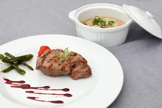 As carnes maturadas estão entre as especialidades do restaurante