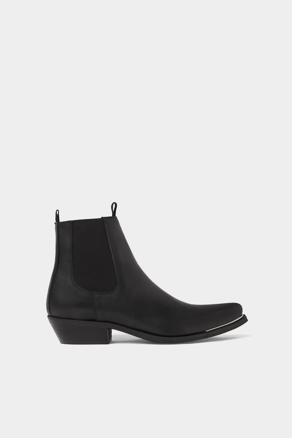 Botim em pele, Zara Homem, €89,95