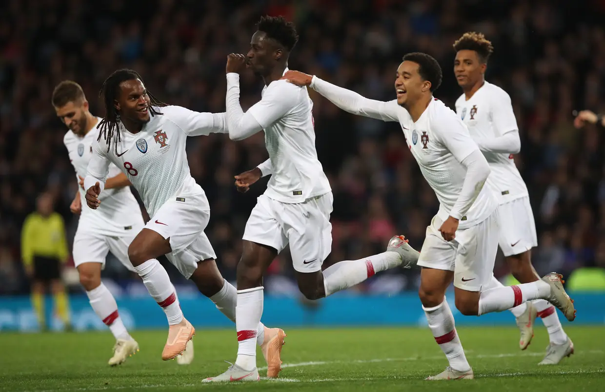 Éder marcou - Às 17 horas de domingo, as atenções viraram-se para o amigável entre as seleções de Portugal e da Escócia. Em Glasgow, a vitória sorriu à equipa das quinas, por 3-1, e um dos momentos do jogo foi o golo marcado por Éder, o mesmo jogador que marcou o golo que fez de Portugal Campeão Europeu, em 2016, e que não maraca pela seleção desde essa altura.