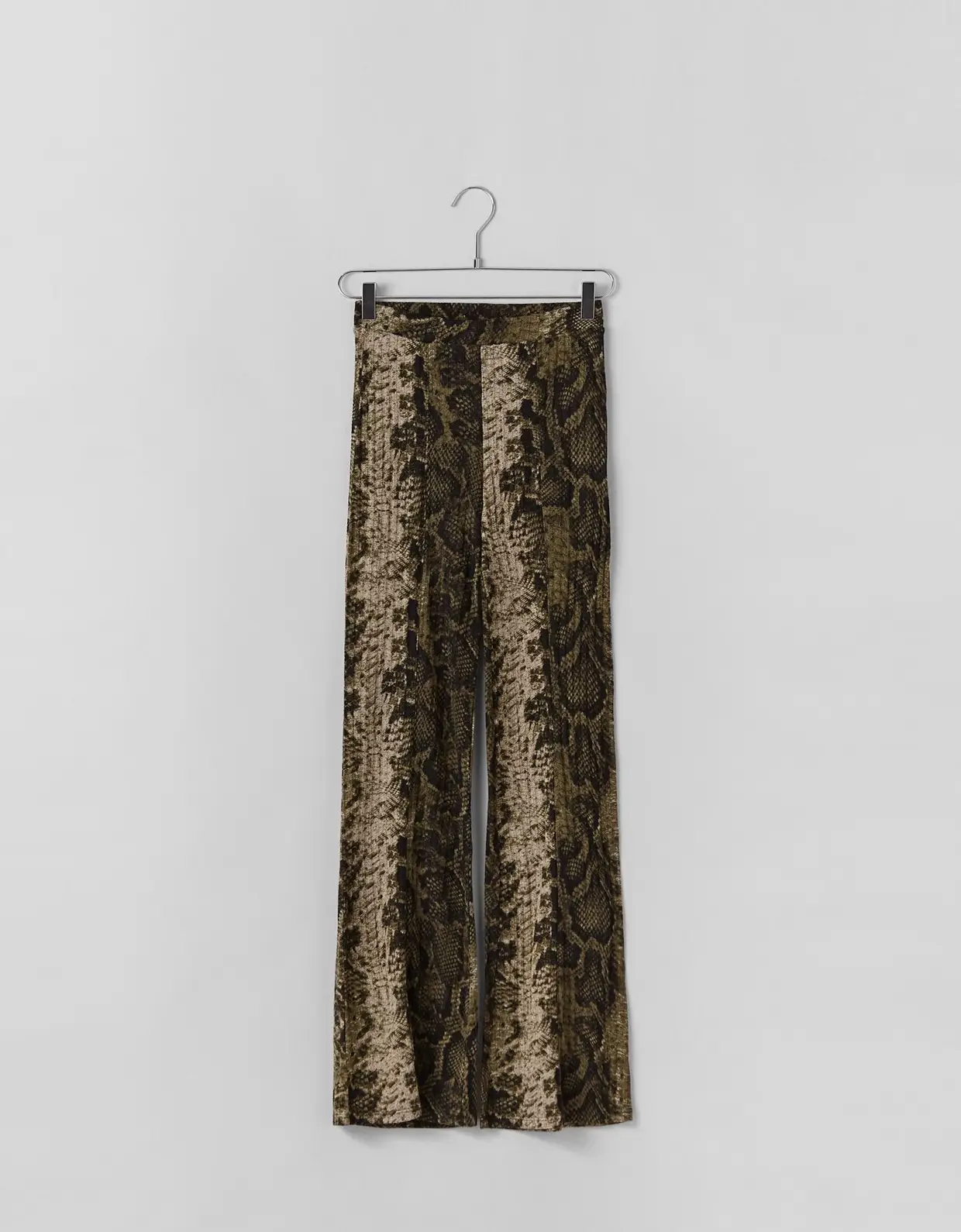 Calças, Bershka, 19,99 euros