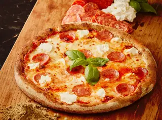 Pizza de massa de cânhamo