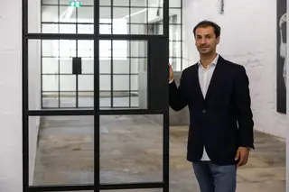 O galerista Nuno Centeno quis ocupar um lugar com muita história no Porto, os antigos armazéns da Cooperativa dos Pedreiros