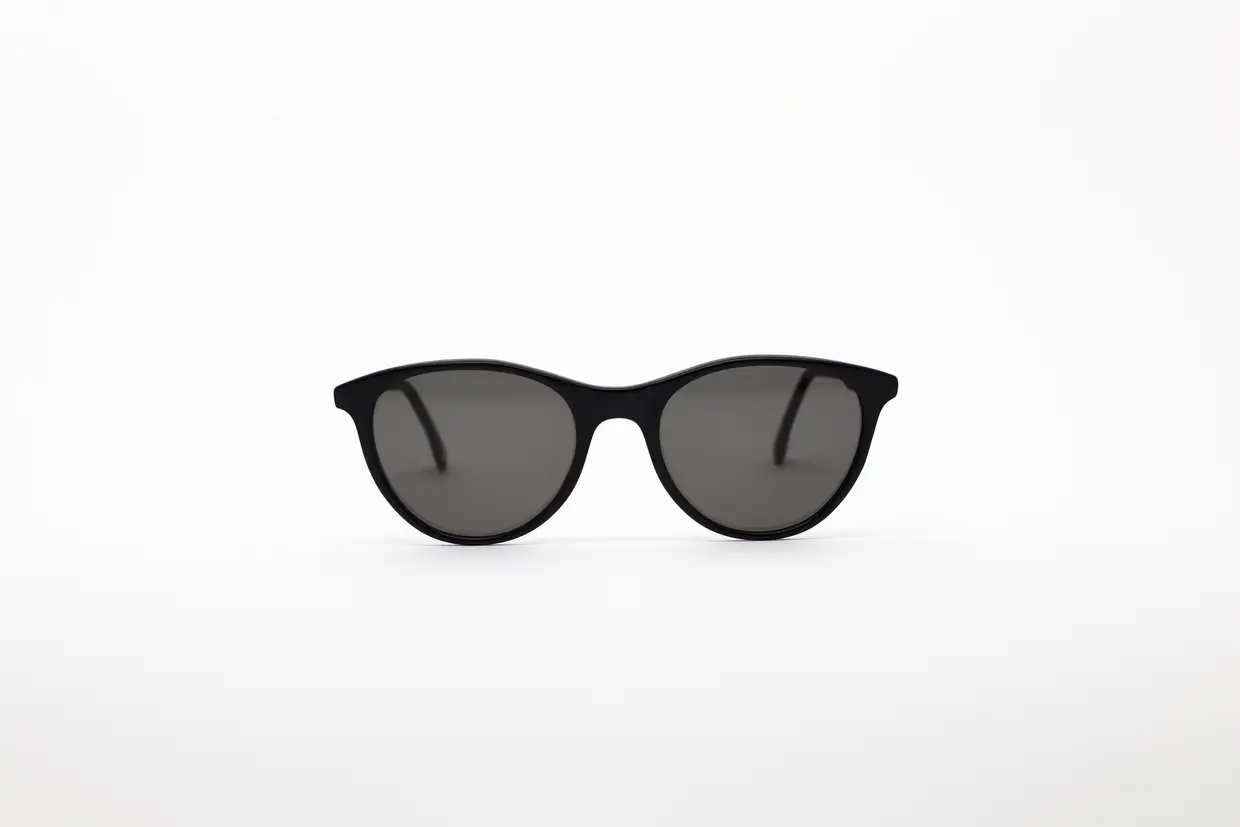 Óculos de sol modelo Etta, €145