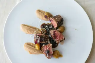 Presa de porco preto com castanhas e Graham's Tawny 10 anos no Vinum