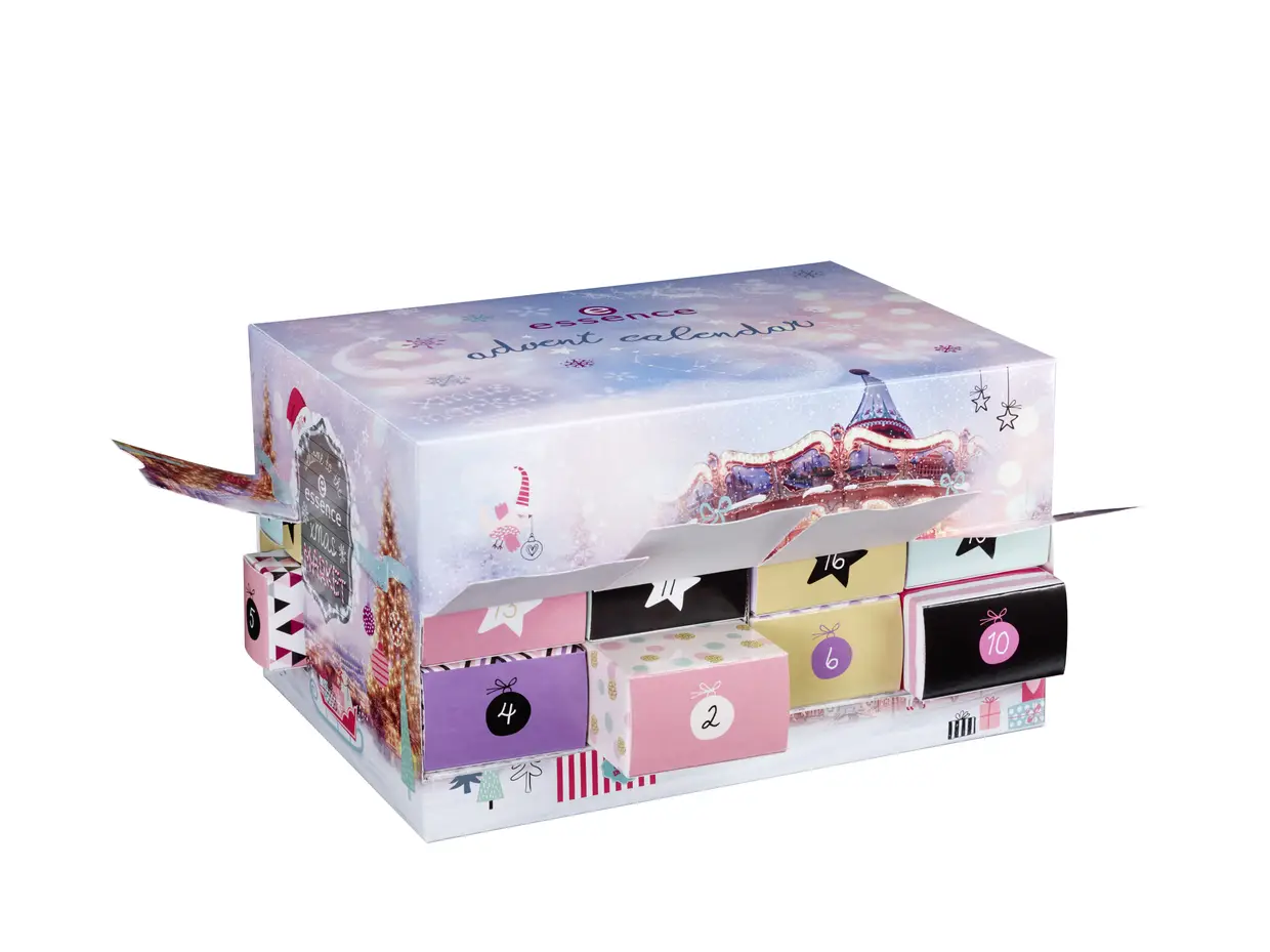 Nas 24 caixas deste calendário há produtos exclusivos e best-sellers nos tamanhos originais, Essence, €29,99