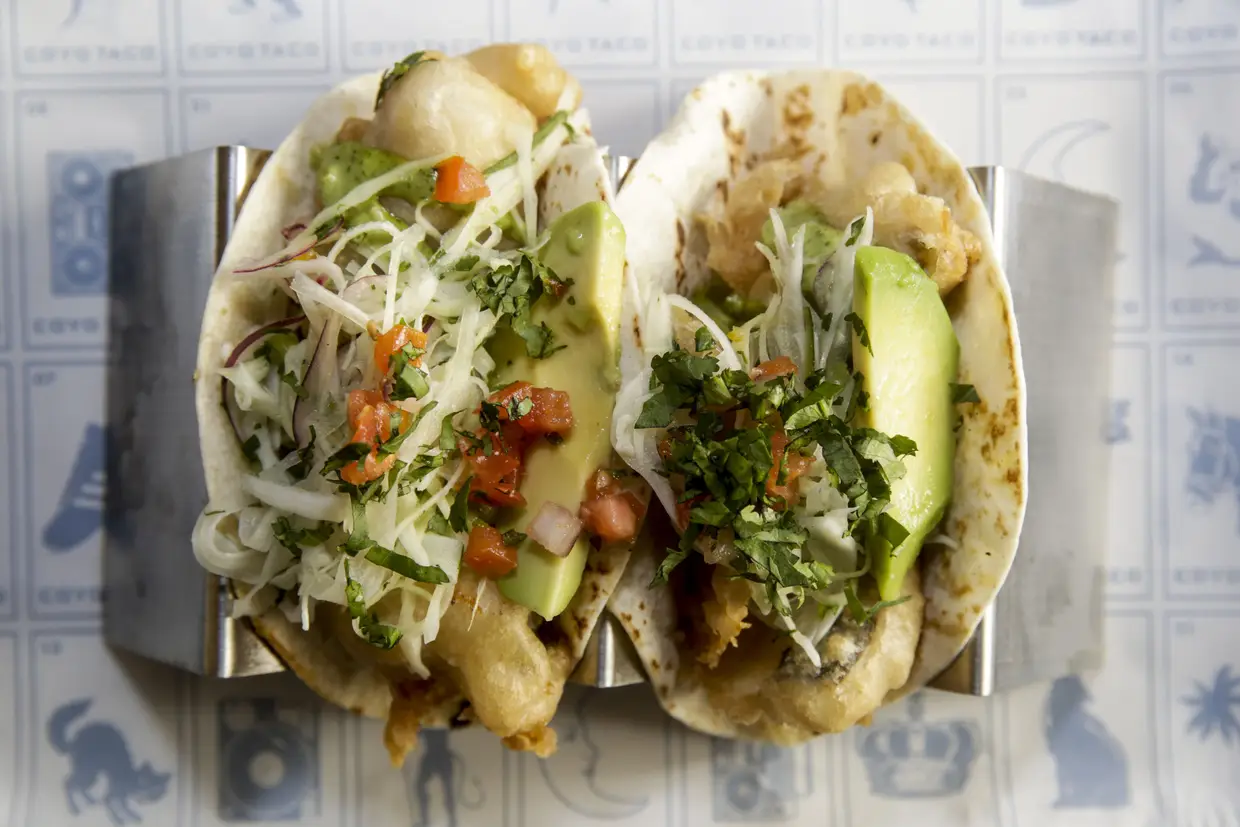 O taco com tortilha de trigo e pescado em tempura e alioli de jalapeño vence pela originalidade