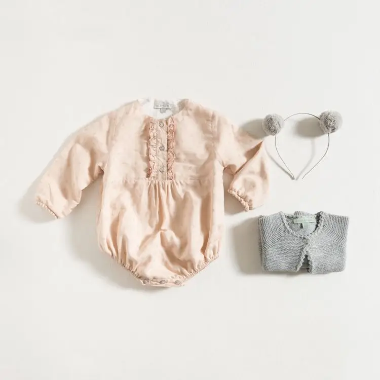 Macacão, €52,90, casaco, €39,90, Grace Baby & Child