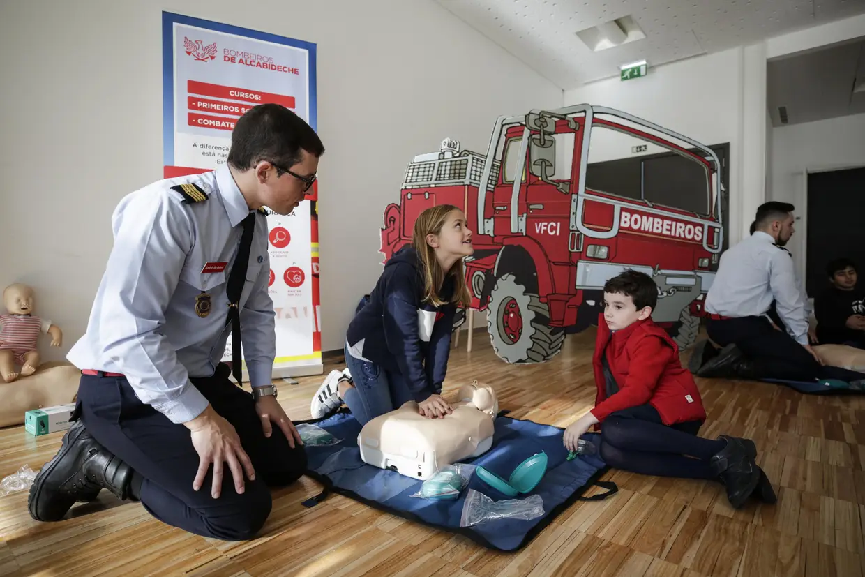 Os Bombeiros de Alcabideche ensinaram primeiros socorros