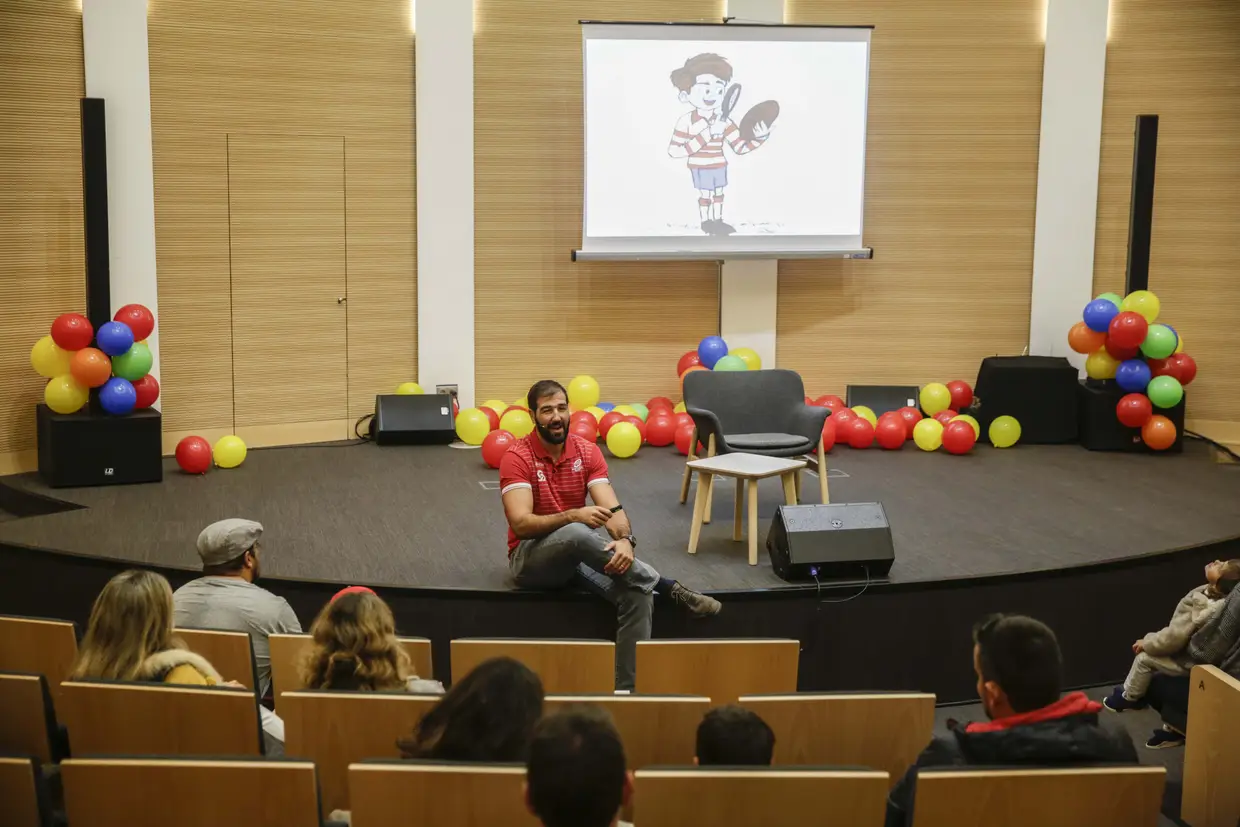 O jogador de rugby Gonçalo Uva impressionou toda a gente com a sua altura