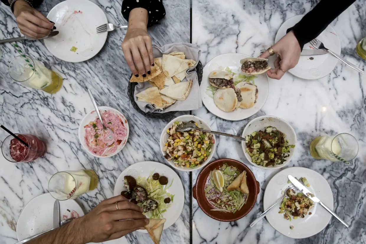 O restaurante quer "representar a cozinha tradiiconal libanesa, aquela que se come nas ruas de Beirute", diz Tarek Mabsout, proprietário do Sumaya