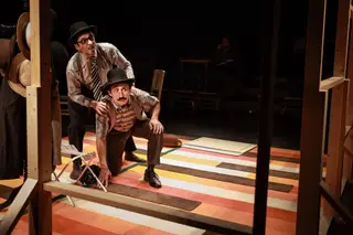 A peça cruza lembranças de personagens de teatro com factos históricos, fazendo uma homenagem especial a Francisco Ribeiro, conhecido como Ribeirinho