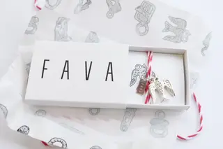 Projeto Fava: Estes brindes do bolo-rei são amuletos da sorte