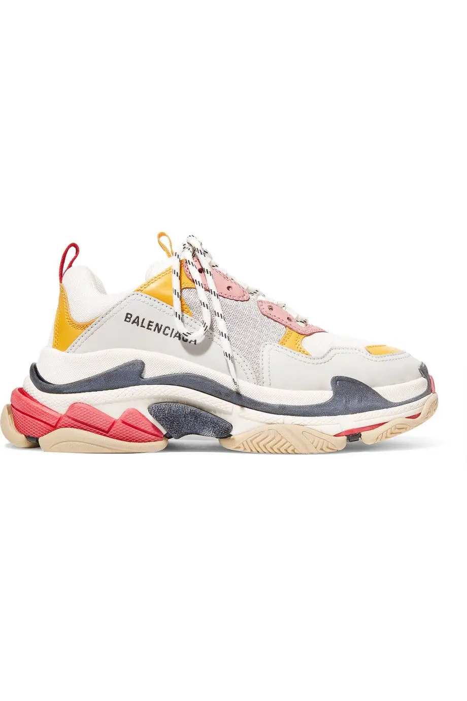 Balenciaga Triple S, 695 euros