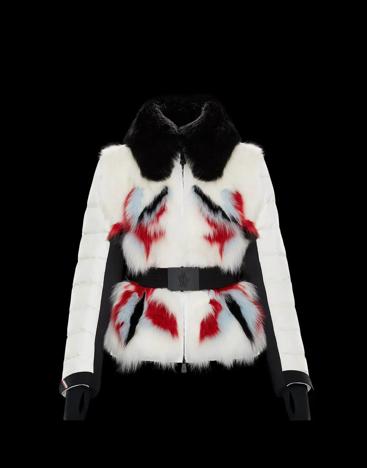 Casaco modelo Moucherotte da linha Grenoble, Moncler, €2,705