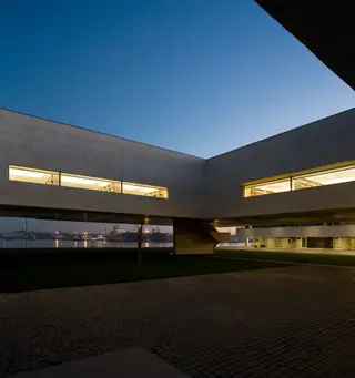 Inaugurada em 2008, a Biblioteca de Viana do Castelo tem a assinatura do arquiteto Siza Viiera