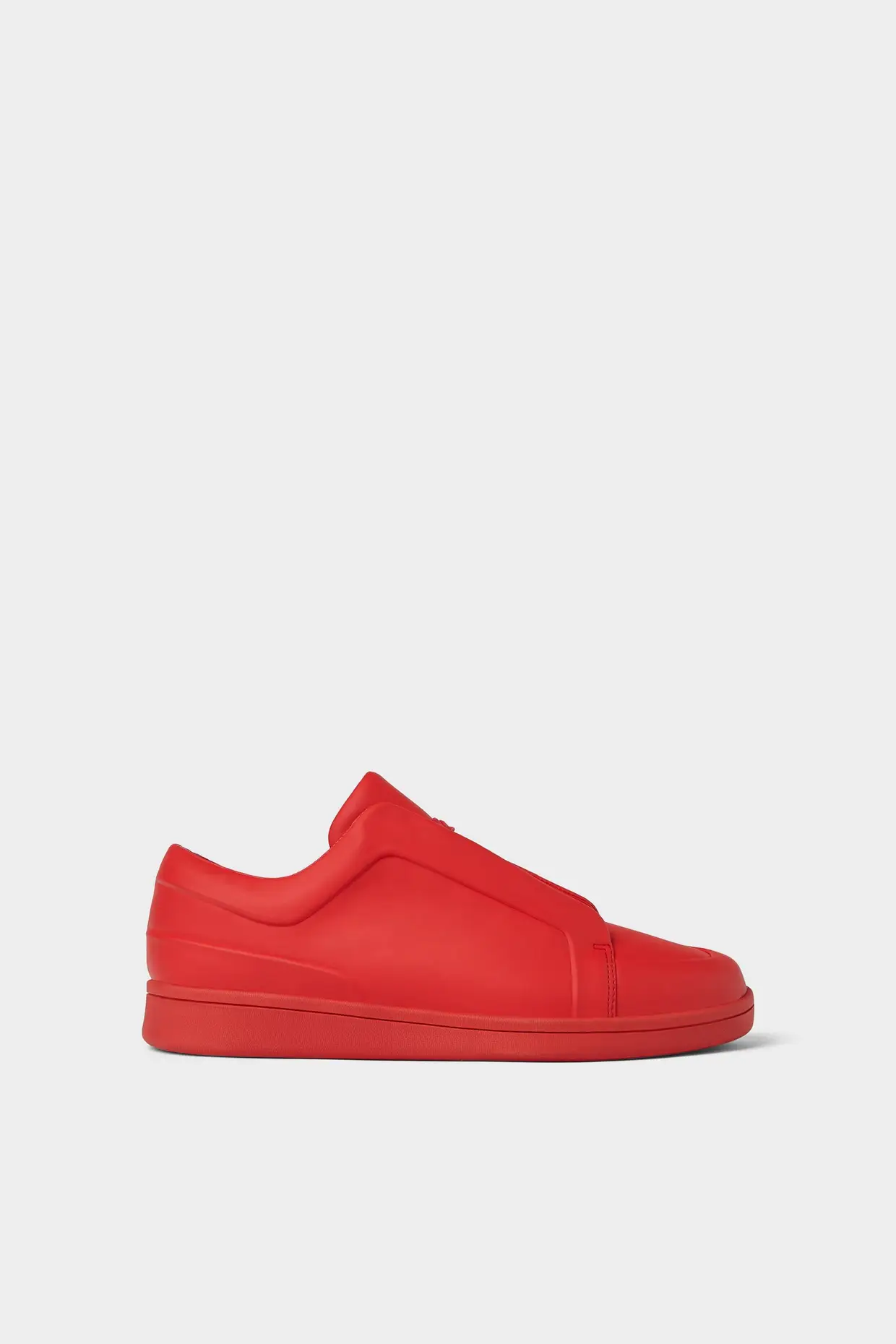 Ténis, Zara, 15,99 euros