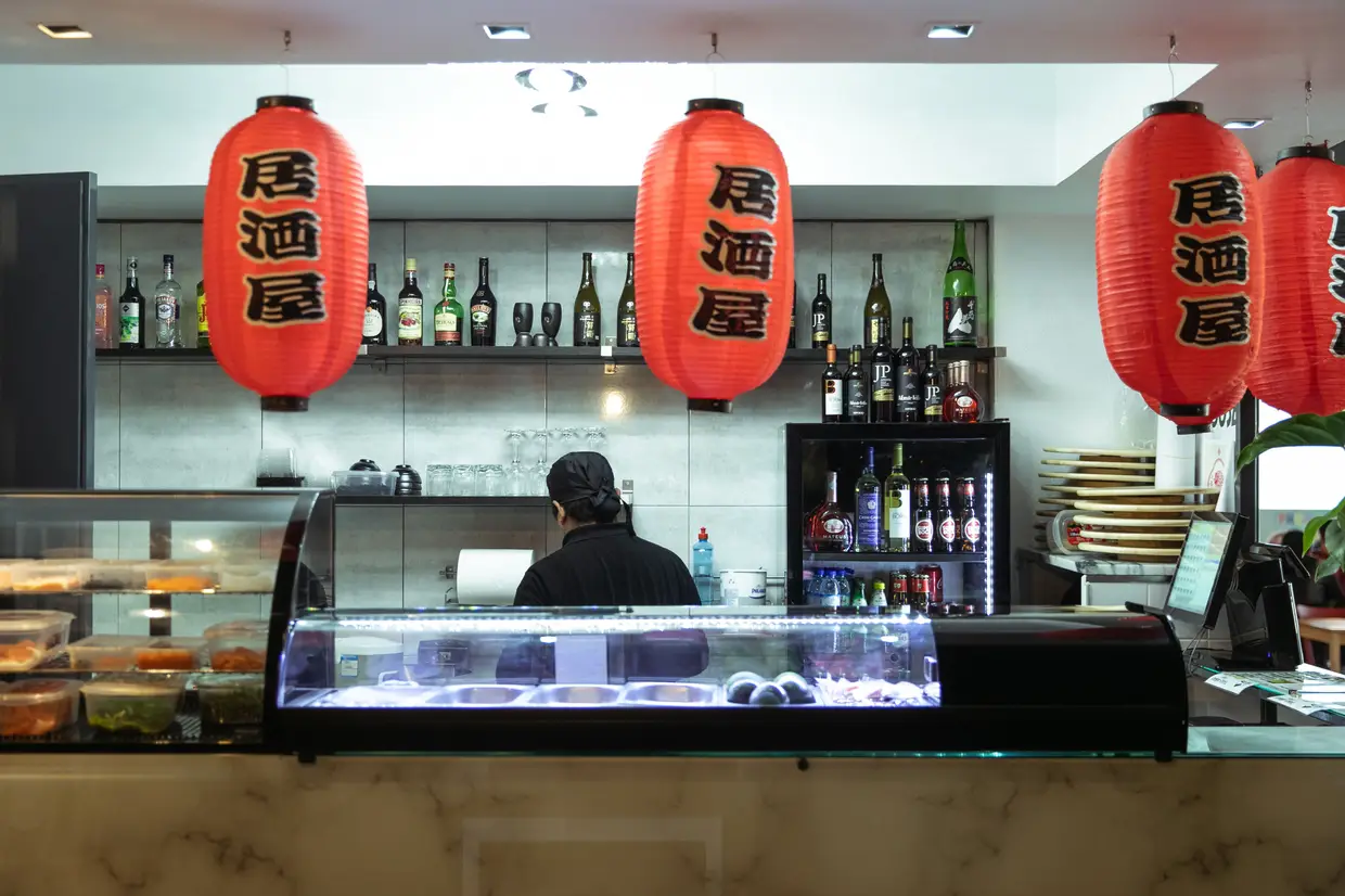 Também fazem parte do Mercado Oriental os restaurantes Sushi House, Noodles Delight (ramen), Mint House (sopas pho de origem vietnamita), K-Bob (com bibimbap, prato coreano de carne, ovo e vegetais) e o Cantinho do Chefe, com pratos de cozinha portuguesa