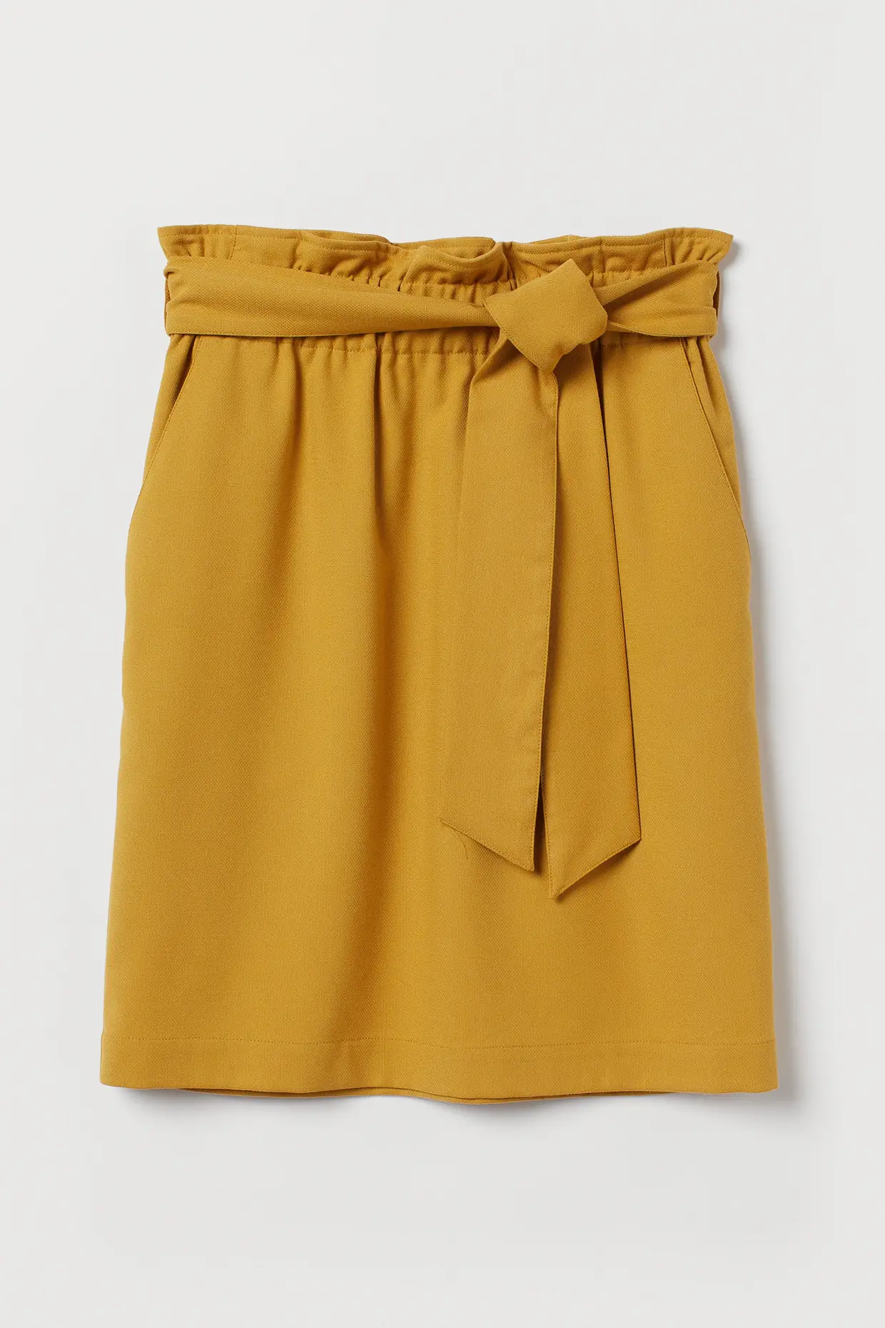 Saia modelo paper bag, H&M, €19,99