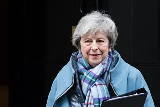 Theresa May admite que “não vai ser fácil” convencer Bruxelas a reabrir acordo