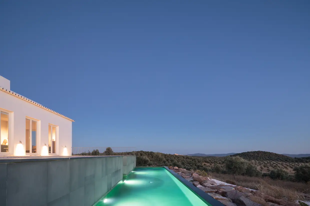 No total, a propriedade tem 120 hectares e inclui 13 mil oliveiras