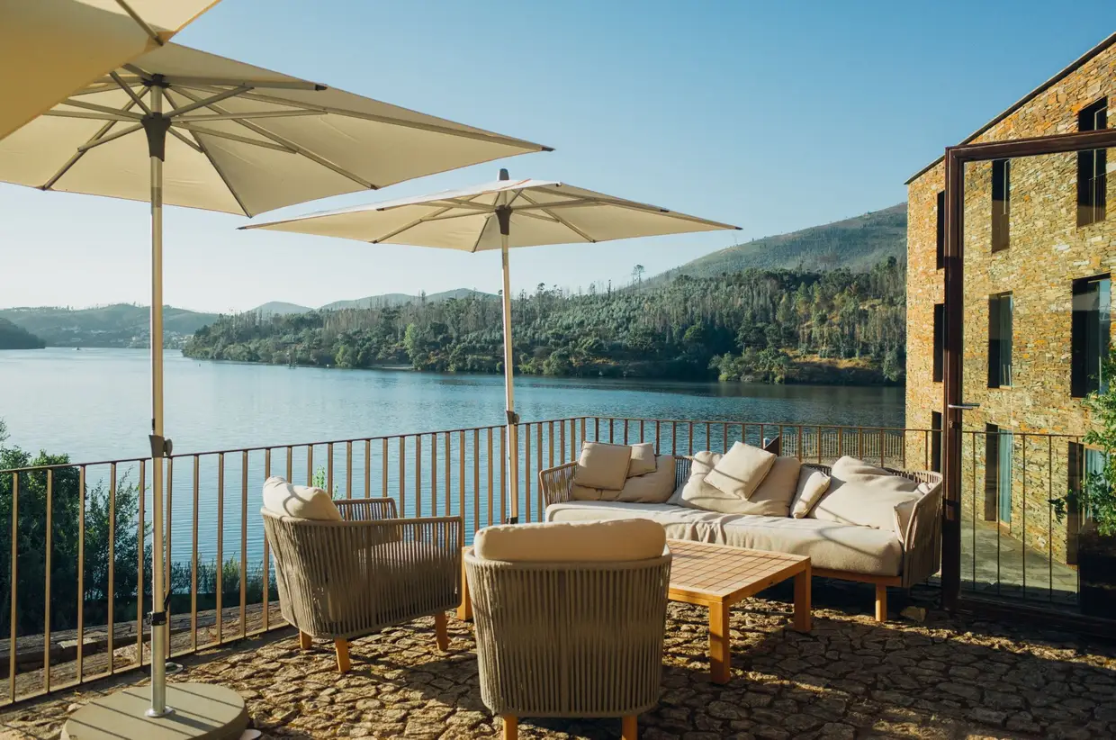 Remodelado e ampliado, o Douro41 tem agora 61 quartos, entre os quais se contam seis suítes com vista de rio ou viradas para a montanha