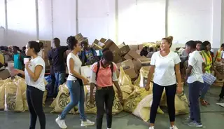 Aunos da Escola Portuguesa de Moçambique colaboraram também numa ação de solidariedade do porto de Maputo