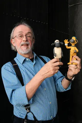Peter Lord com a Ovelha Choné e Gromit, o cão de «Wallace e Gromit»